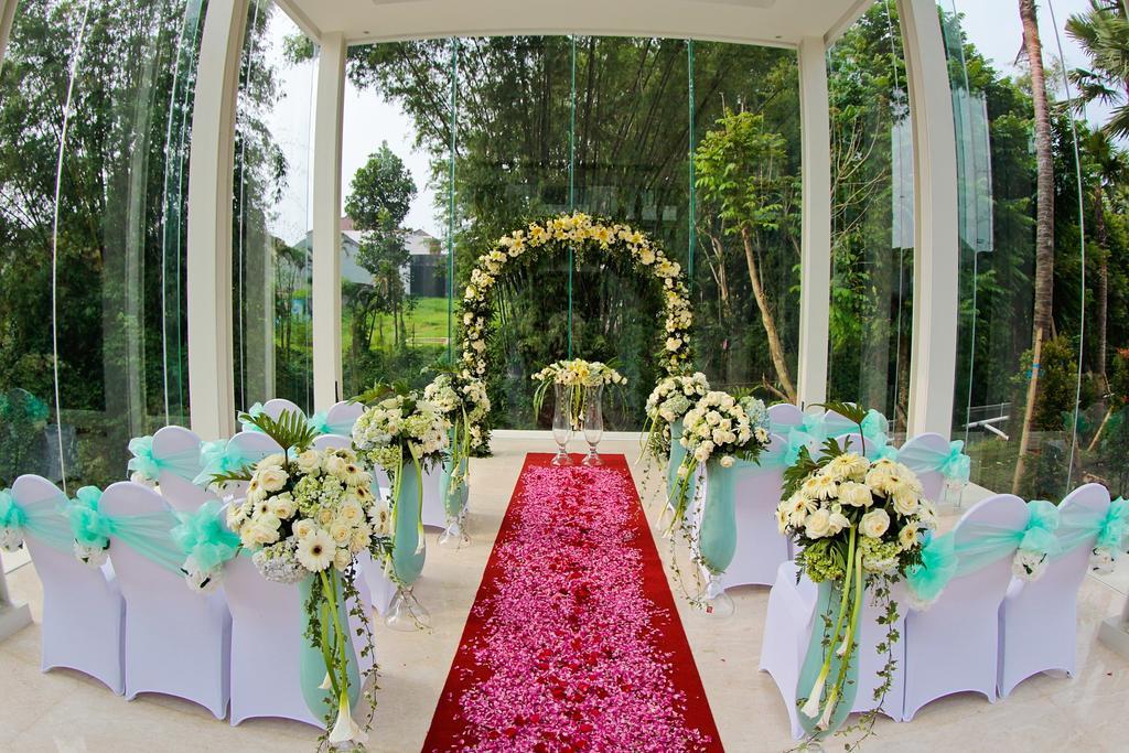 Harris Hotel & Conventions Malang Exterior foto