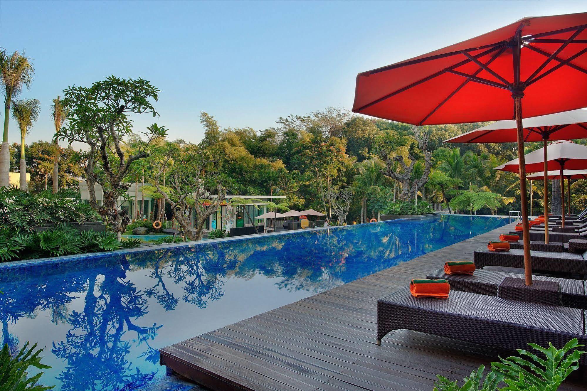 Harris Hotel & Conventions Malang Exterior foto